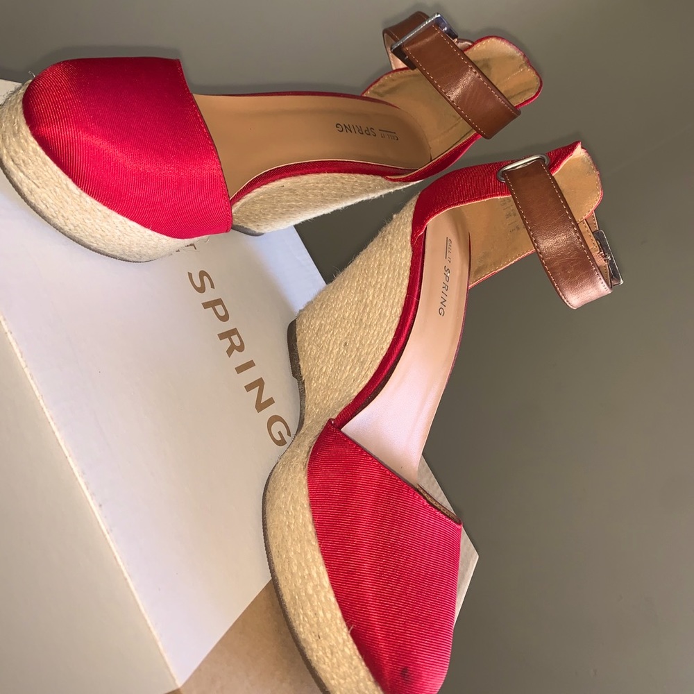 Red Wedges